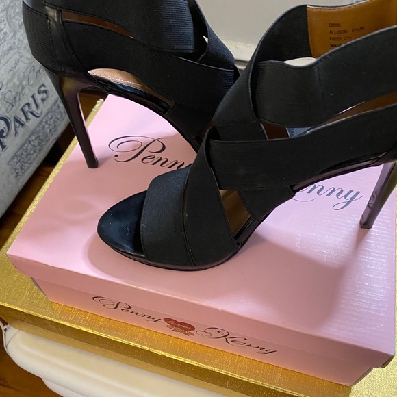 Heels - Picture 3 of 8